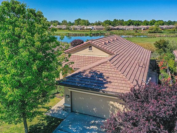 5th image of 443 Castle Oaks Dr