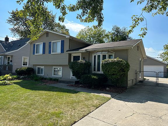 2nd image of 3461 Thomas Ave