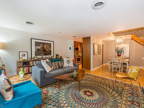 2nd image of 363 Claremont Ave APT 3
