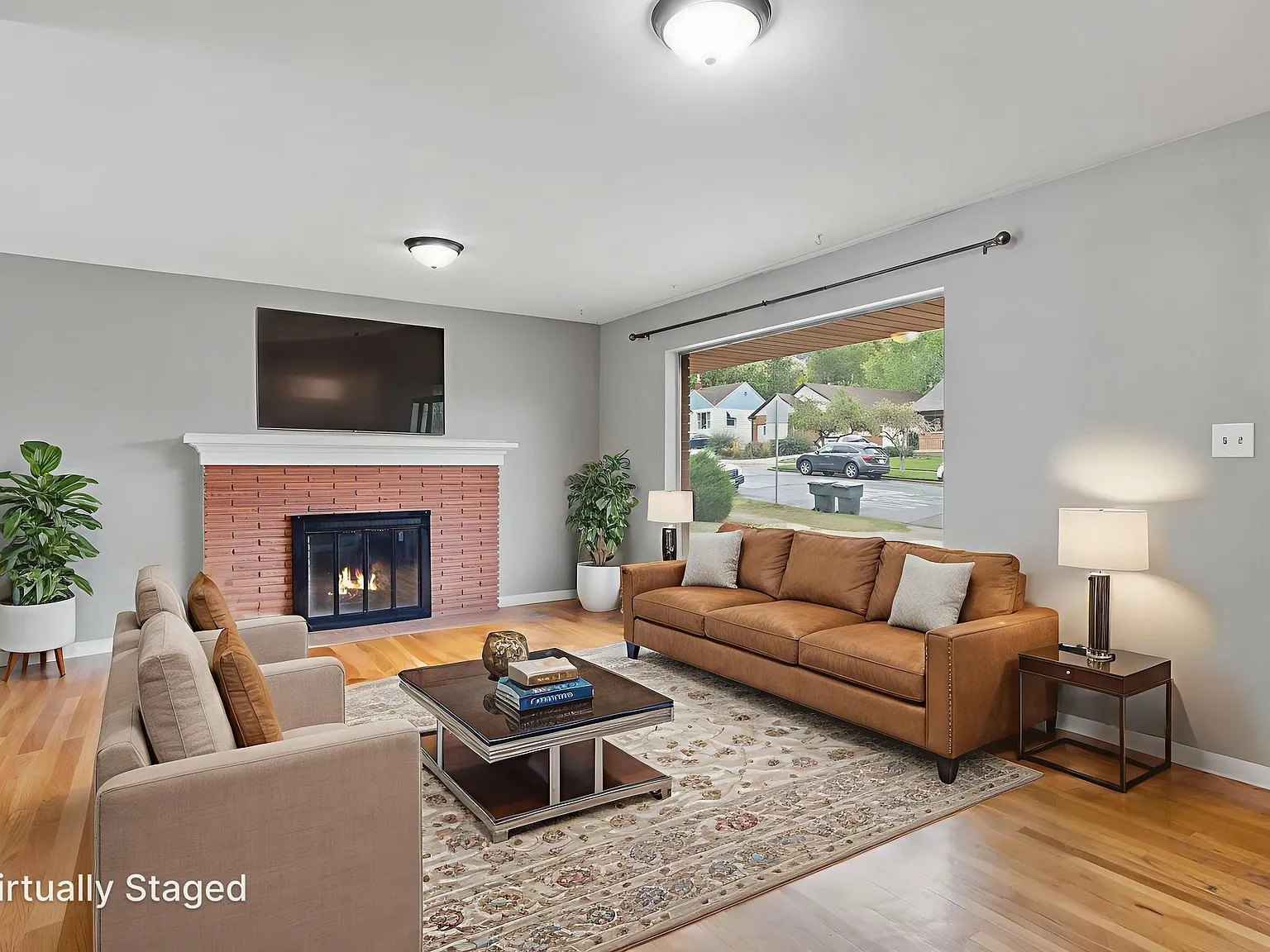 3 bed, 1200 sqft, $1,800 — Photo 2