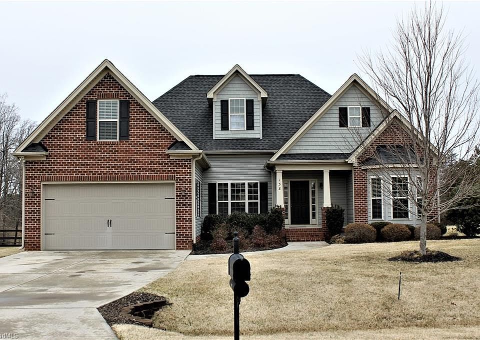 1st image of 138 Brookfield Dr