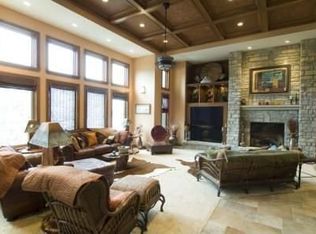 216 Woodhaven Ln, Sunrise Beach, MO 65079