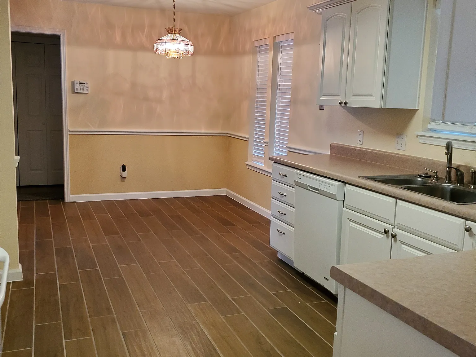 3 bed, 1578 sqft, $2,350 — Photo 4