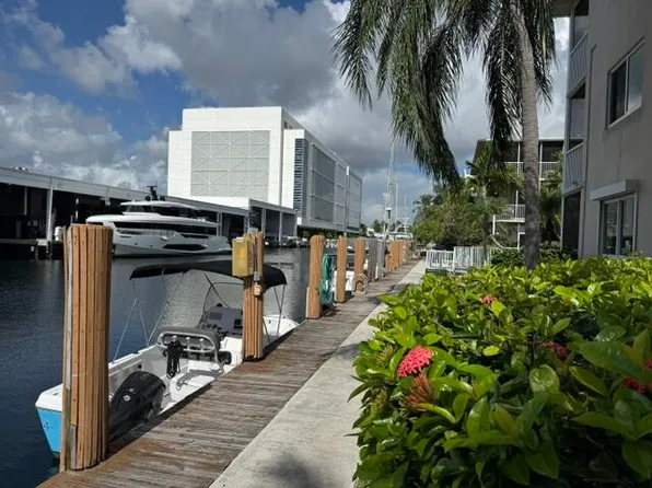 1500 SE 15th St APT 212, Fort Lauderdale, FL 33316