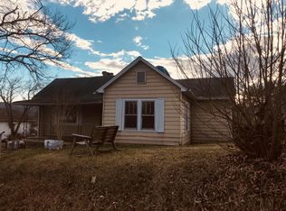 105 Prospect Ave SW, Coeburn, VA 24230