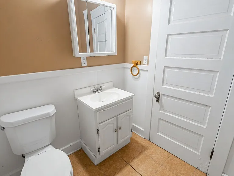 10609 Bernard Ave — Photo 10