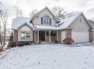 2795 Parkwood Dr, Green Bay, WI 54304