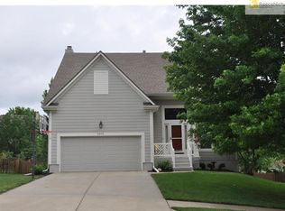 2612 SW 10th St, Lees Summit, MO 64081