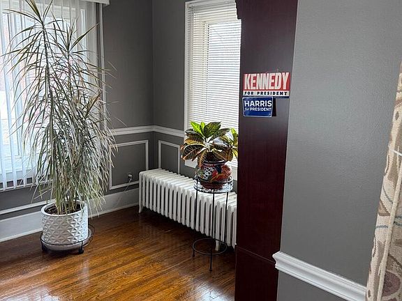 4th image of 3412 Oneida Ave