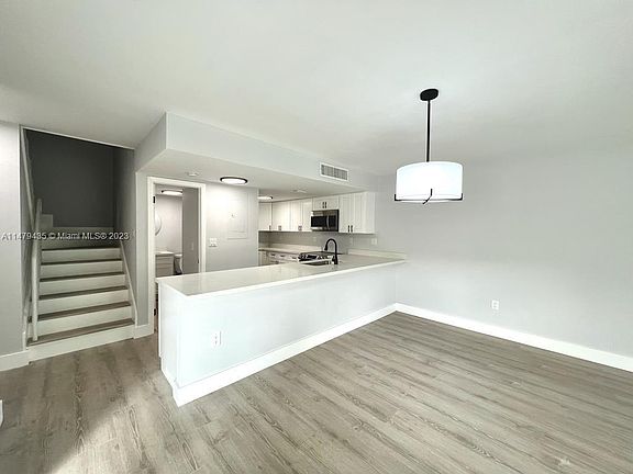 3rd image of 14353 SW 96th Ln #14353