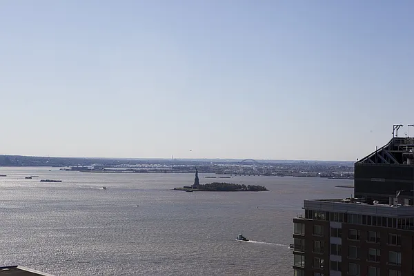 Rented by New York Residence | media 85