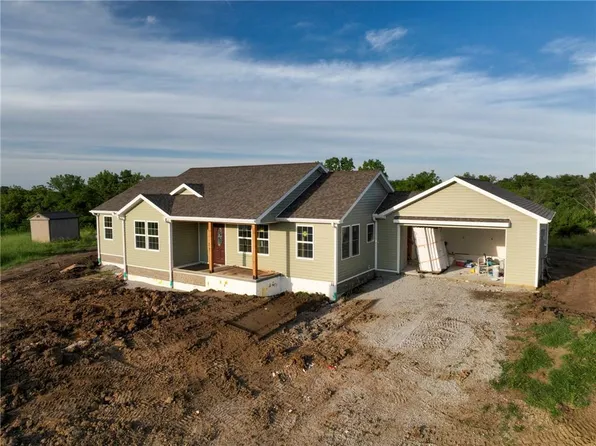 113 Westwood Dr, Gallatin, MO 64640