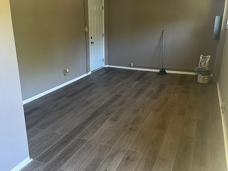 2324 Ballard Pl — Photo 2