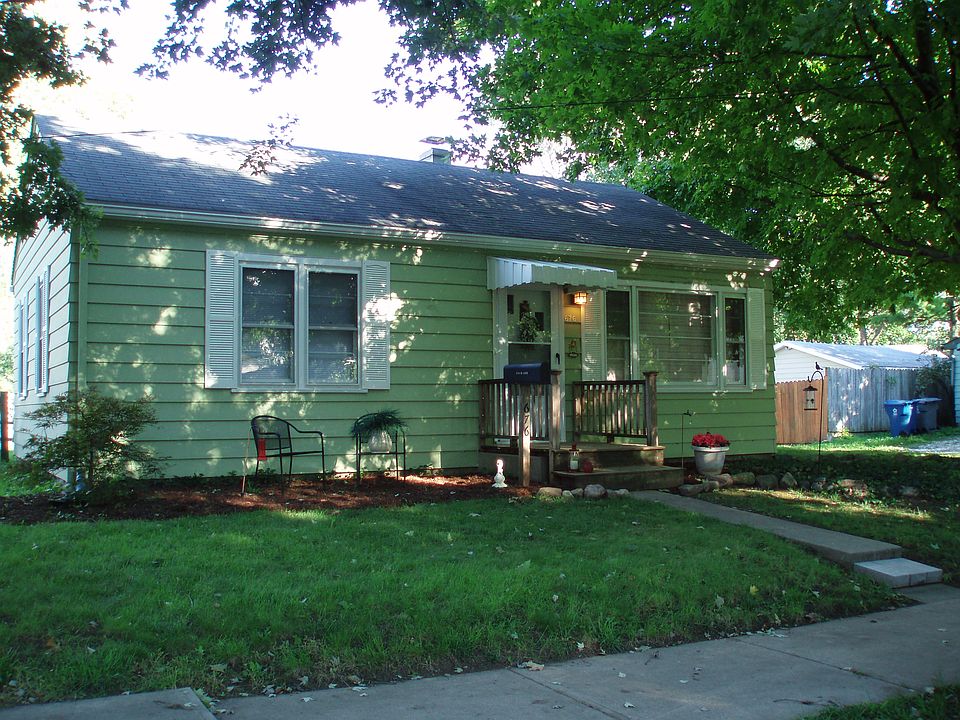1st image of 676 N 14th St