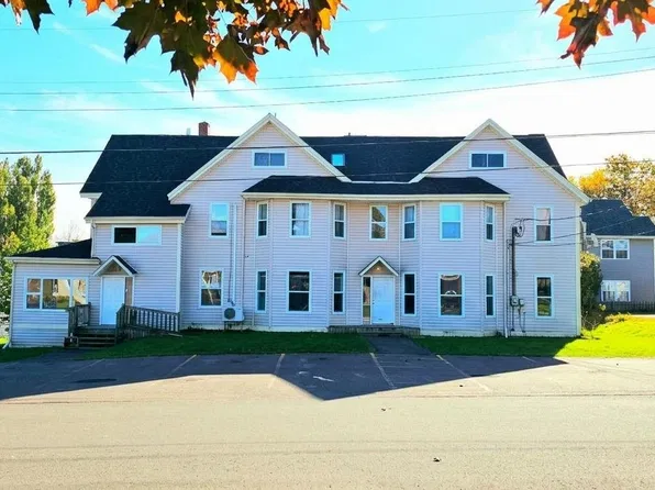 6 Pond St, Charlottetown, PE C1A 2P2