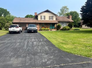 652 Wandering Ln, Beaver, WV 25813