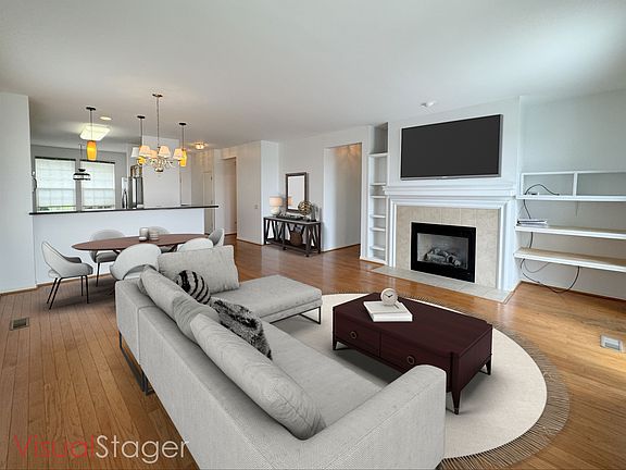 5th image of 13244 W Essex Ln