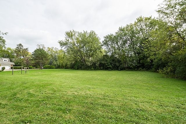 2nd image of 479 E Illinois Rd