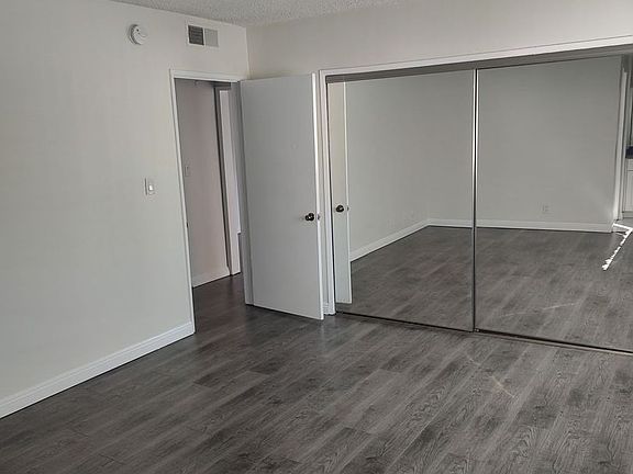 5th image of 1427 N Poinsettia Pl #108