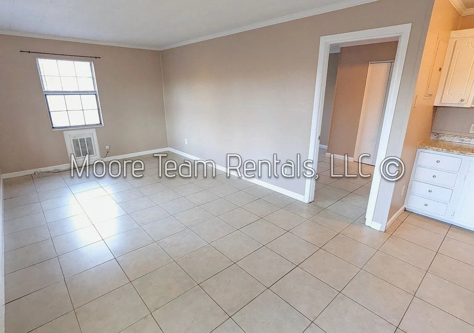 Hendersonville Heights Apts 84 — Photo 2