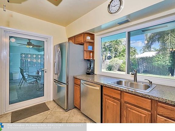 5th image of 4430 NE 18th Ave