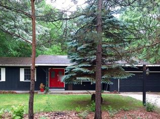 14751 Indian Trails Dr, Grand Haven, MI 49417