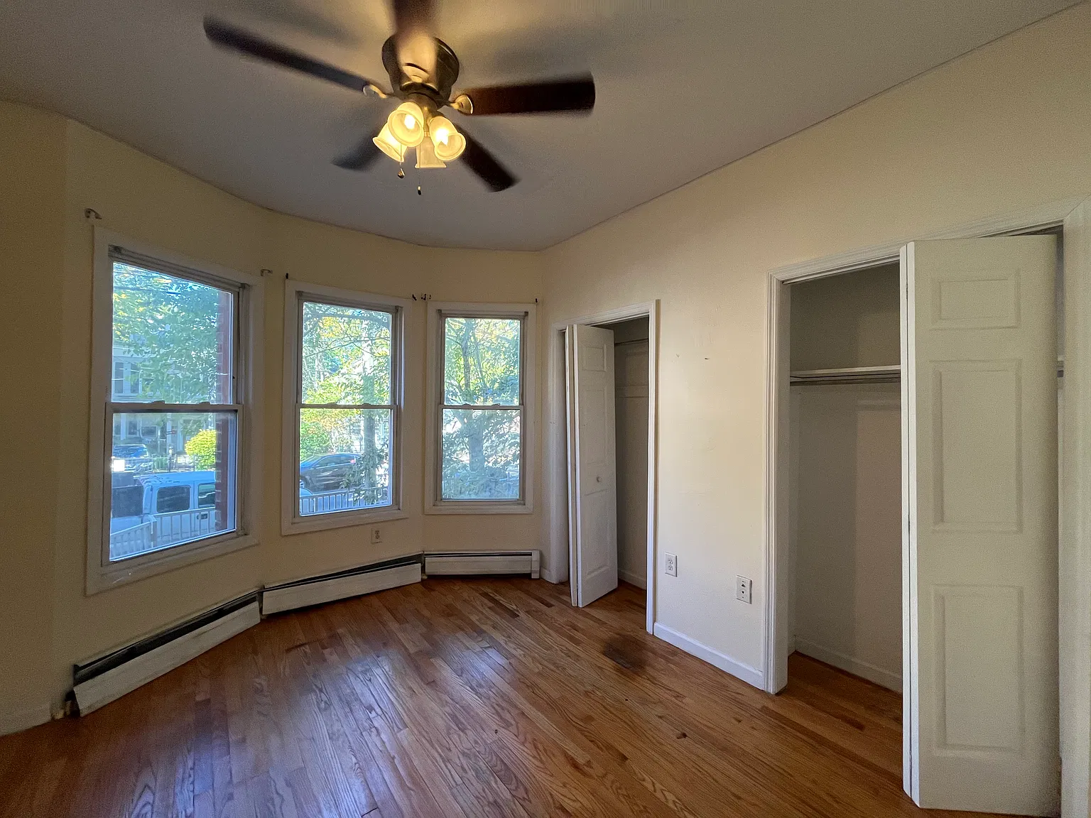 262 Bergen Ave — Photo 4