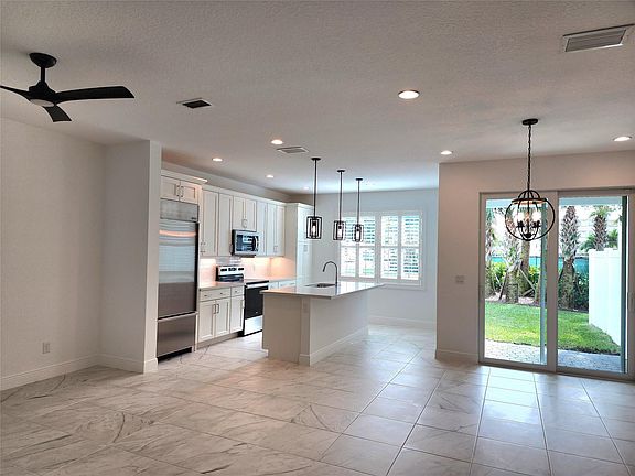3rd image of 1836 Sandpiper Pointe Place #1836