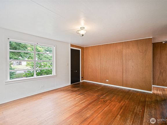 4th image of 1158 10th Avenue