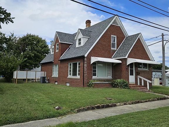 2nd image of 405 S Logan St