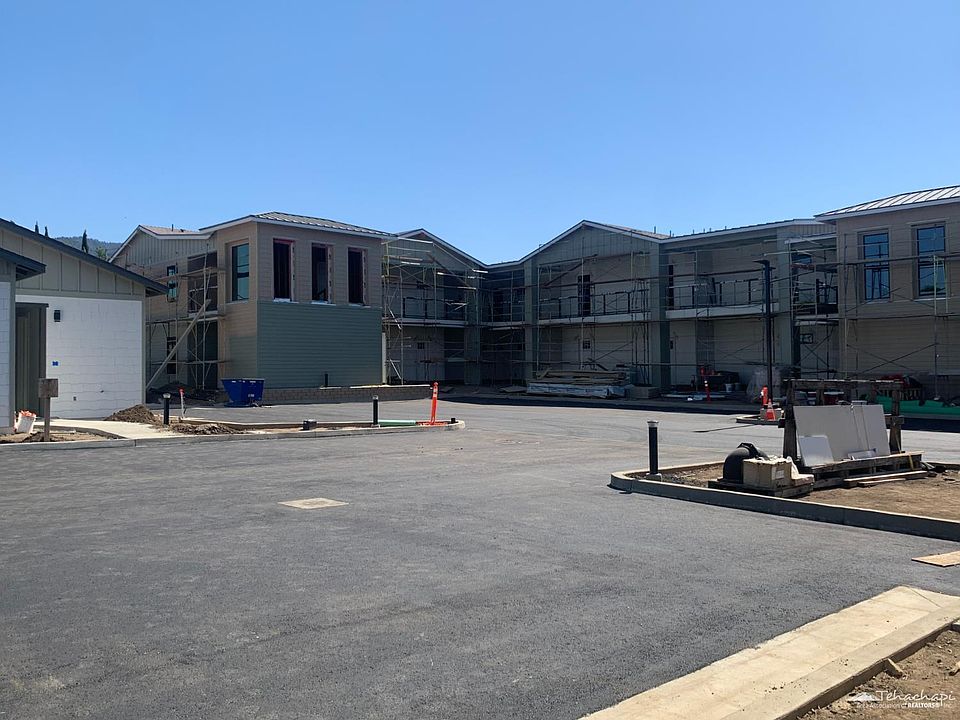 1st image of 210 Pinon St #15