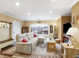 623 Scuyler #302, Lyndhurst, NJ 07071