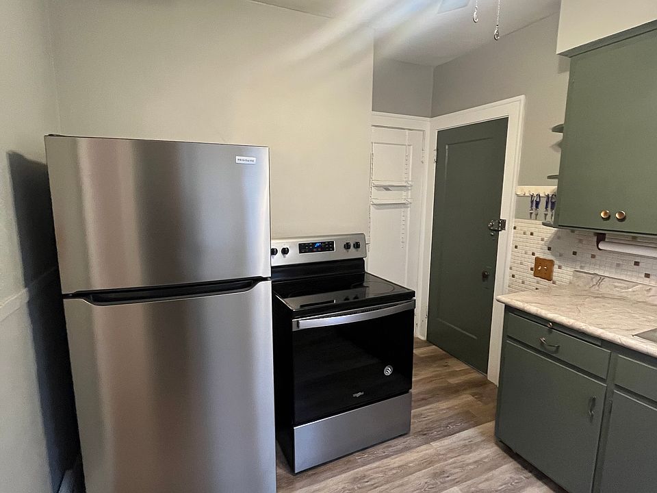 1st image of 1645 Cordova Ave #D
