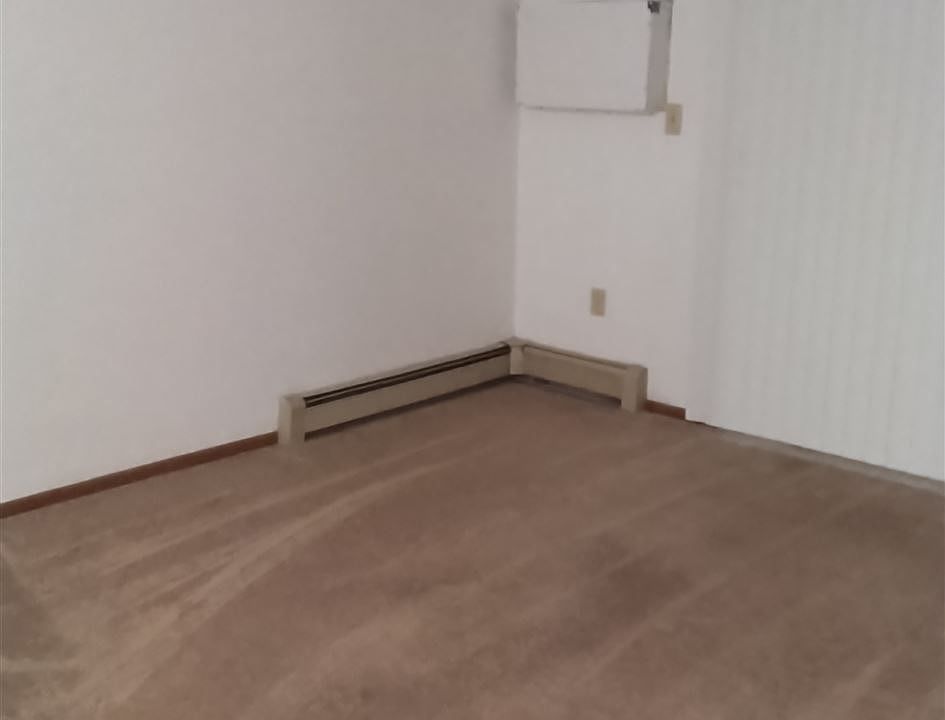 B4 Living room