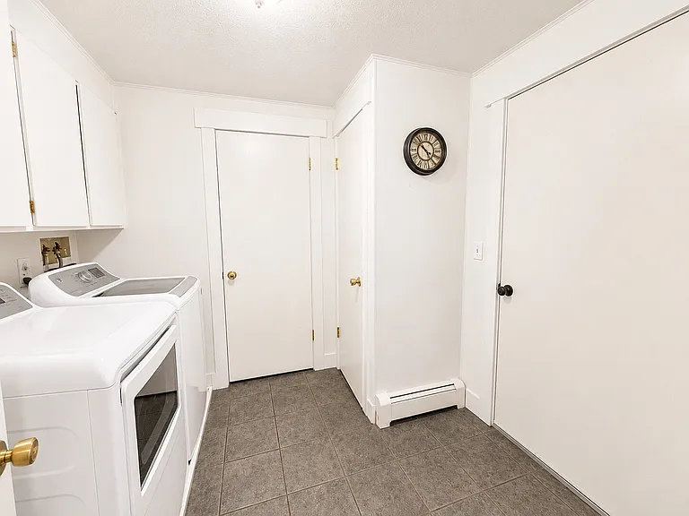 625 N Main St — Photo 14