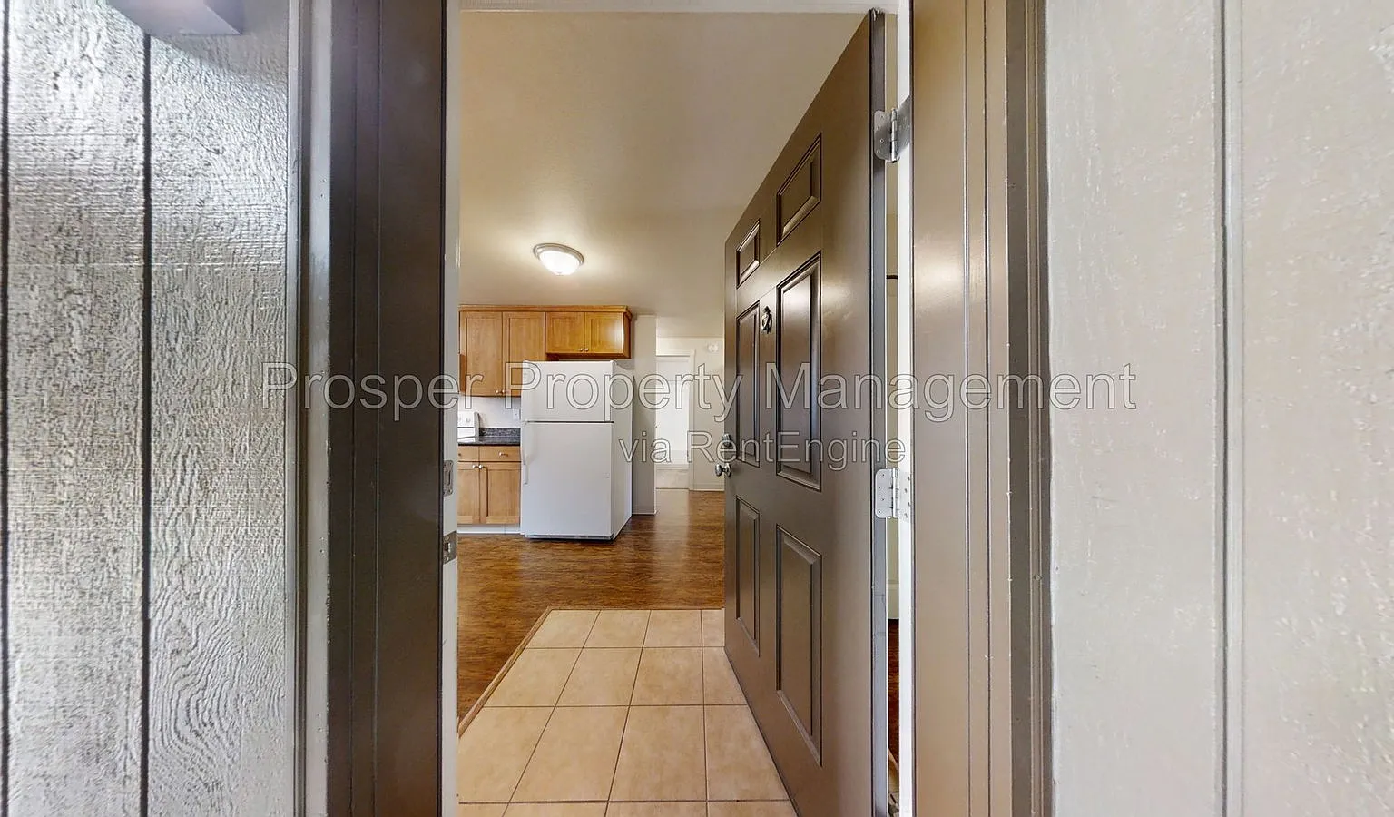 2 bed, 1.0 bath, 864 sqft, $1,395 — Photo 2