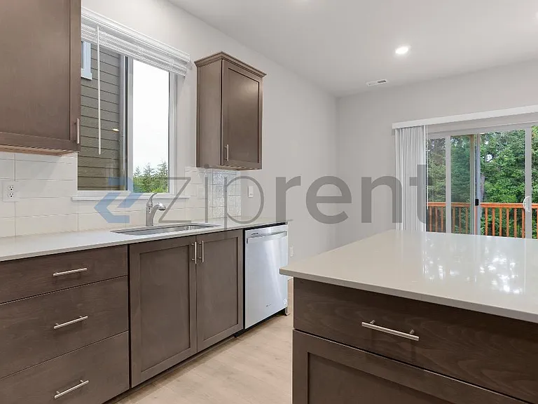 1169 SW Pendleton Way — Photo 6