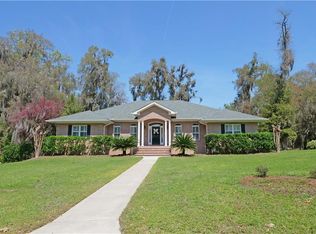 1121 River Dr SW, Darien, GA 31305