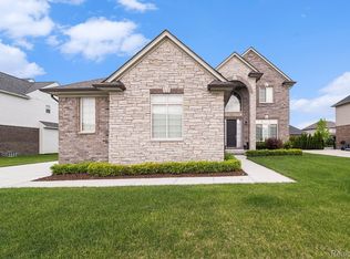 54615 Deadwood Ln, Shelby Township, MI 48316