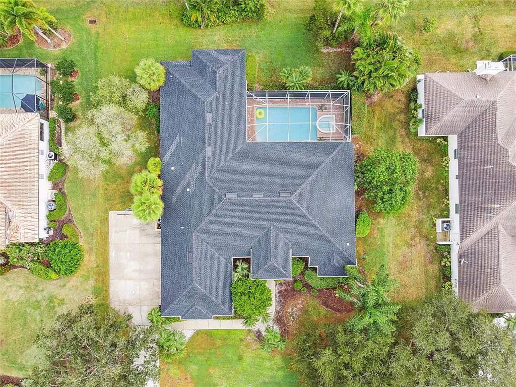 4 bed, 4.0 bath, 3400 sqft, $6,200 — Photo 2