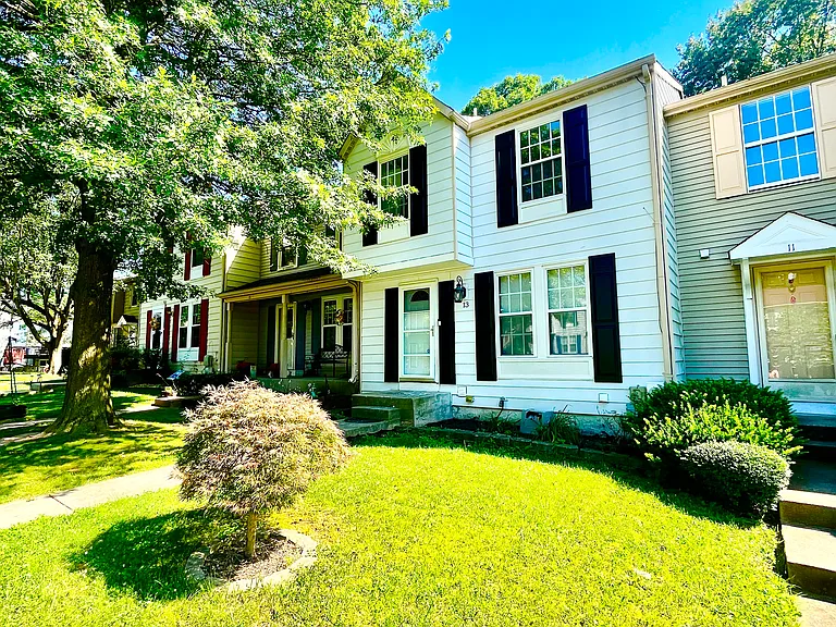 13 Dallington Ct — Photo 1