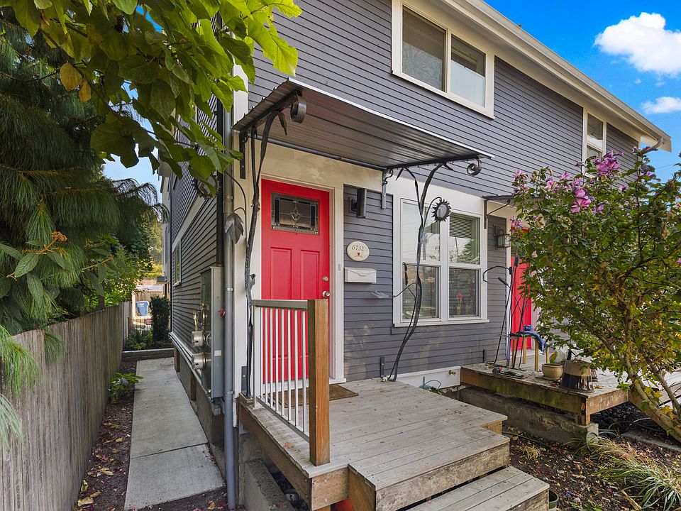 Front Door/ Entrance