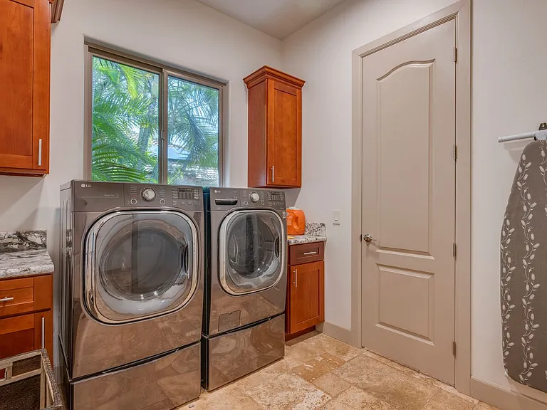 697 Anapuni Loop — Photo 17