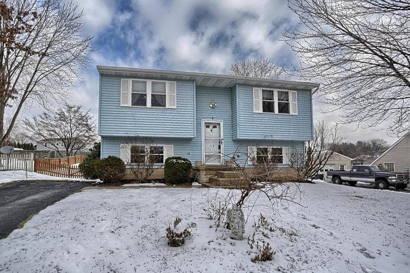 1st image of 114 Fishermans Ln