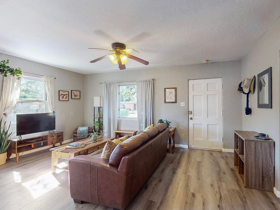 1st image of 1810 La Veta Dr NE