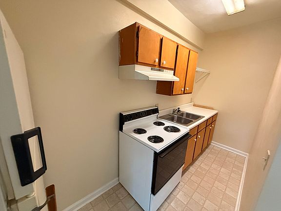 4th image of 1706 3rd St #B