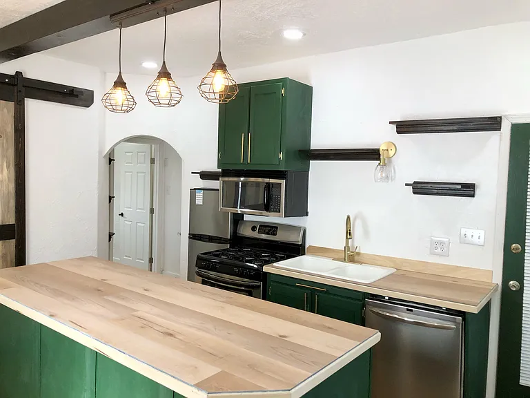 111 16th Ave S #2 — Photo 3