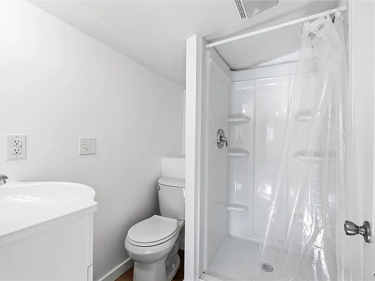 19 Camp St #2 — Photo 15