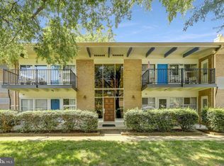 4913 Americana Dr APT 205, Annandale, VA 22003