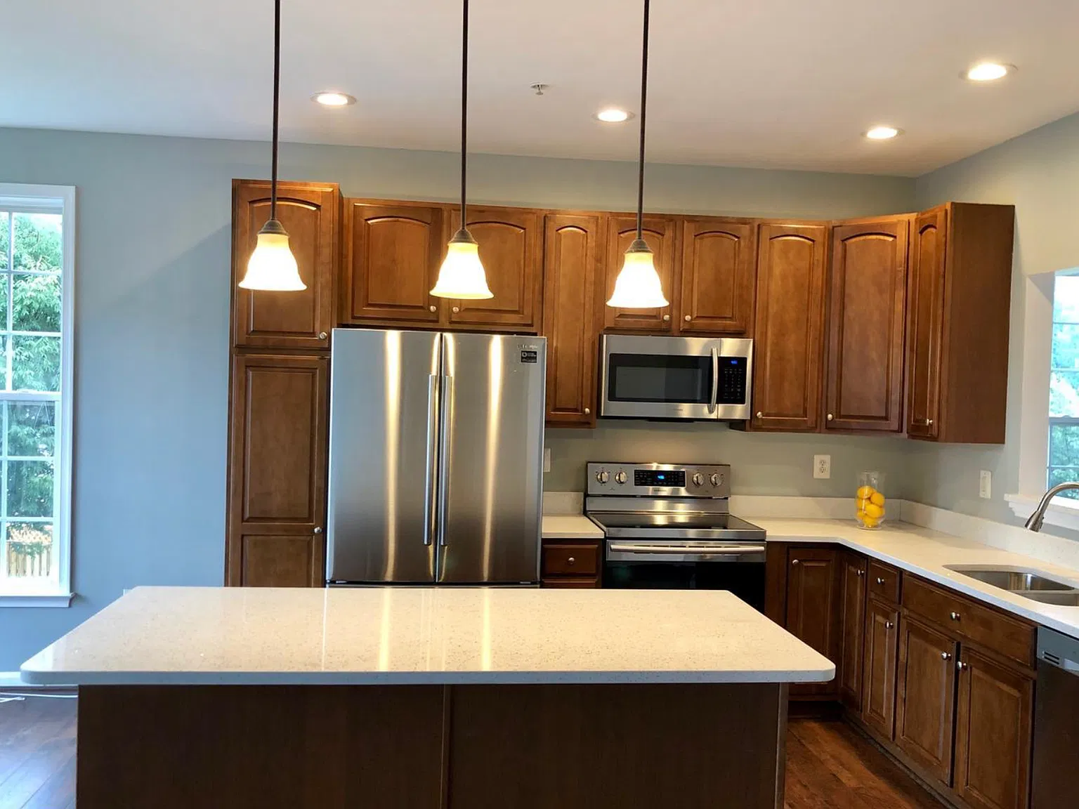 4 bed, 3.5 bath, 2604 sqft, $3,000 — Photo 3